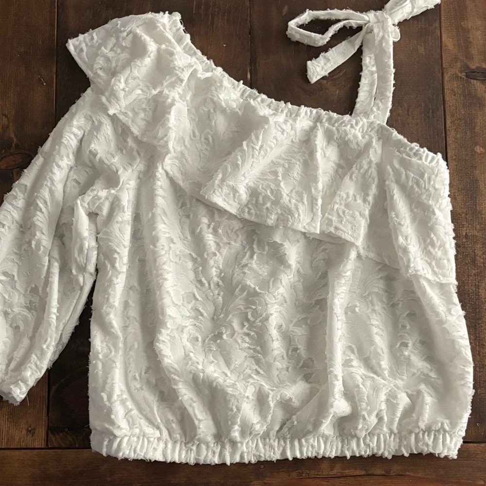 LC One Shoulder Top - Picture 1 of 5